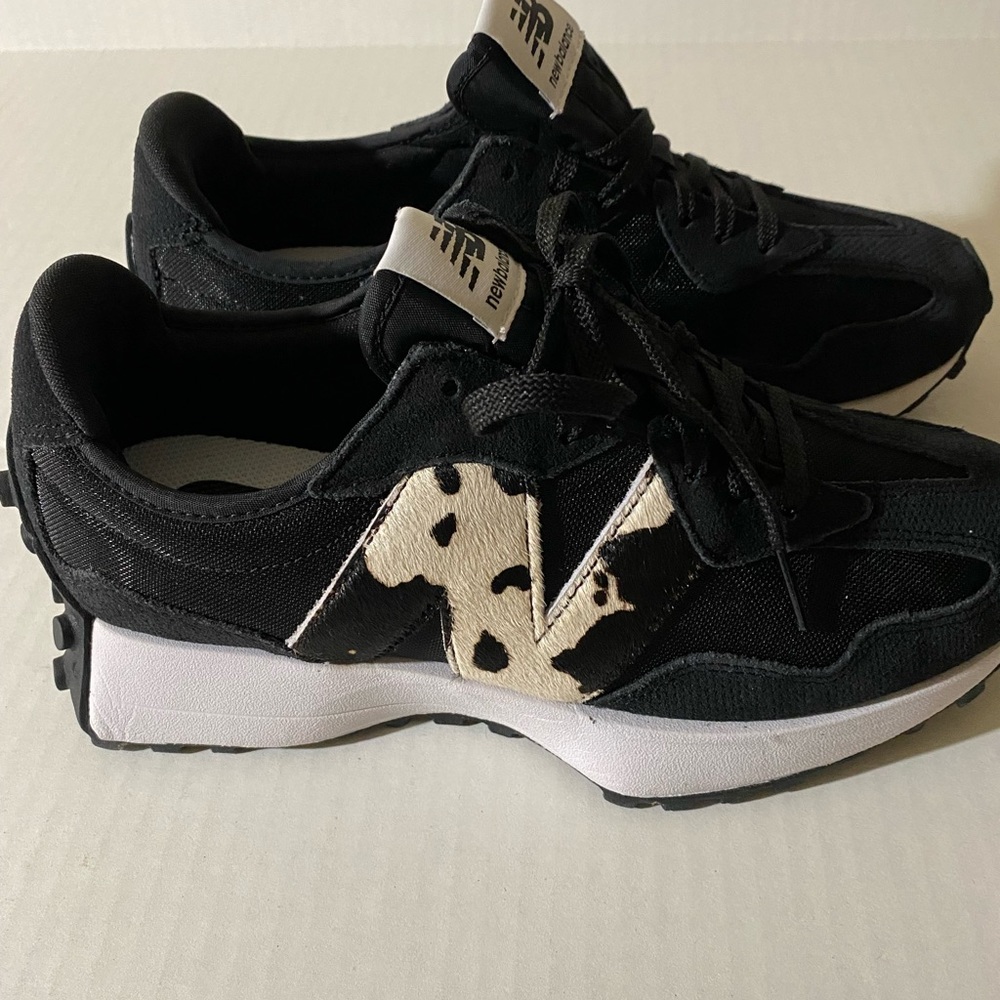 New Balance 327 Intelligent Choice Running Shoe. Black/White with Animal Print.